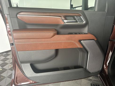 Certified 2024 GMC Sierra 2500 Denali Ultimate image 15