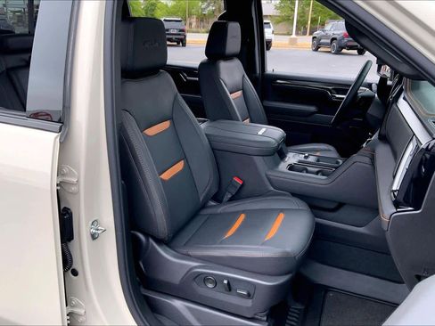 Used 2026 GMC Sierra 2500 AT4 w/ AT4 Premium Plus Package image 9