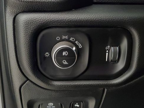 Used 2023 RAM 1500 Big Horn AWD/4WD image 12