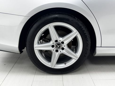 Used 2018 Mercedes-Benz E 300 4MATIC image 49