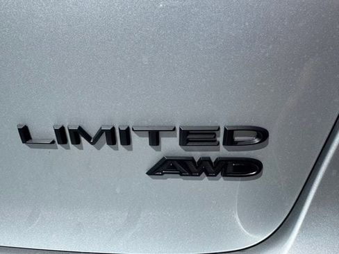 New 2026 Chrysler Pacifica Limited w/ S Appearance Package image 30