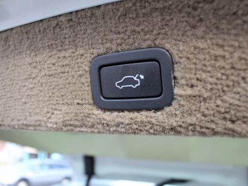 Used 2015 Volvo XC70 3.2 Premier Plus image 8