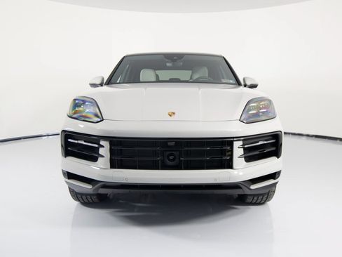 Certified 2026 Porsche Cayenne E-Hybrid Coupe AWD/4WD image 10