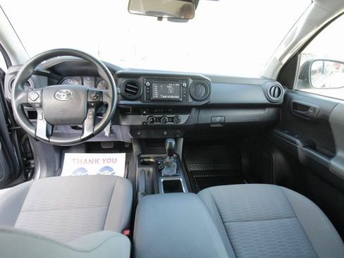 Used 2018 Toyota Tacoma SR5 image 2
