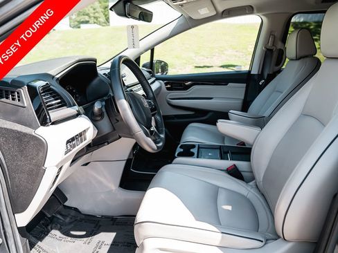 Used 2025 Honda Odyssey Touring image 25