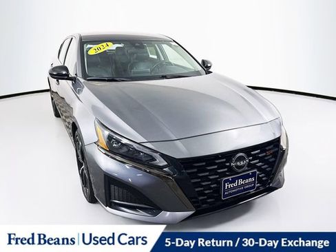 Used 2024 Nissan Altima 2.5 SR image 1