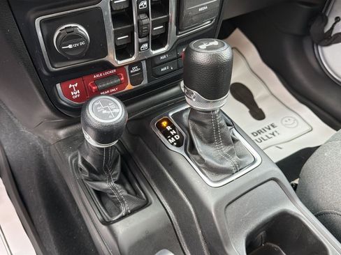 Used 2024 Jeep Wrangler Willys image 26