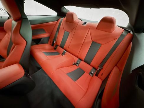 Used 2021 BMW M4 Coupe w/ Executive Package RWD image 25