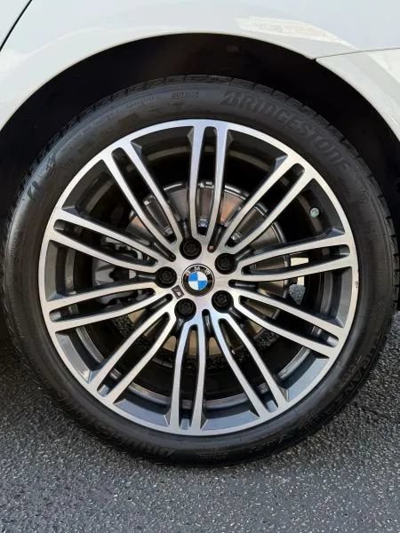 Used 2020 BMW 530i RWD image 14
