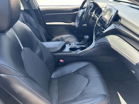 Used 2024 Toyota Camry XSE FWD image 11
