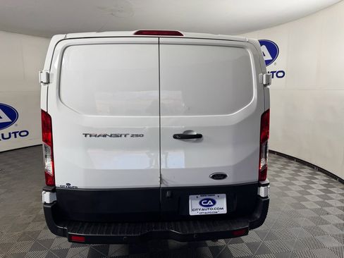 Used 2019 Ford Transit 250 Base image 7