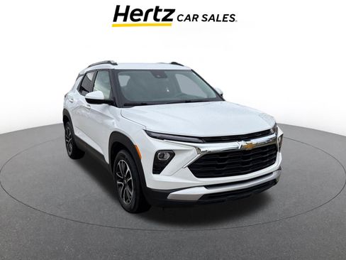 Used 2025 Chevrolet TrailBlazer LT image 1