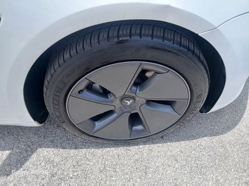 Used 2023 Tesla Model 3 Standard Range RWD image 18