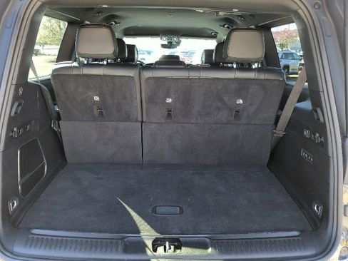 Certified 2023 Jeep Wagoneer Series III w/ Preferred Equipment Group AWD/4WD image 24