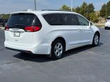Used 2017 Chrysler Pacifica Touring-L Plus image 3