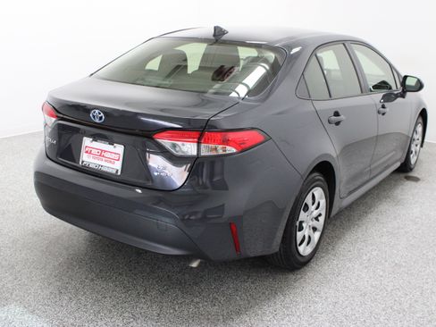 Used 2025 Toyota Corolla LE FWD image 7