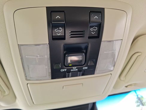 Used 2022 Lexus GX 460 Premium w/ Premium Package AWD/4WD image 27