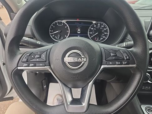 Used 2024 Nissan Sentra SV FWD image 13