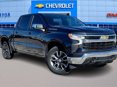 Used 2023 Chevrolet Silverado 1500 LT image 1