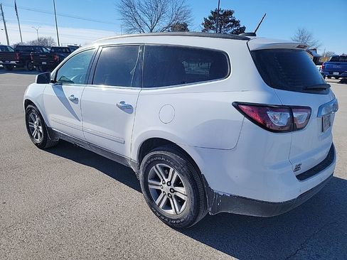 Used 2016 Chevrolet Traverse LT image 8