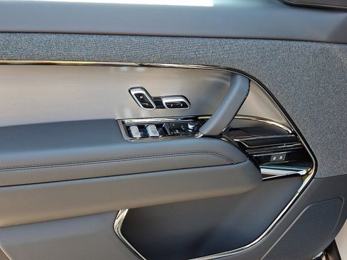 New 2026 Land Rover Range Rover Sport SE AWD/4WD image 10