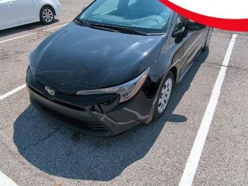 Used 2024 Toyota Corolla LE image 1