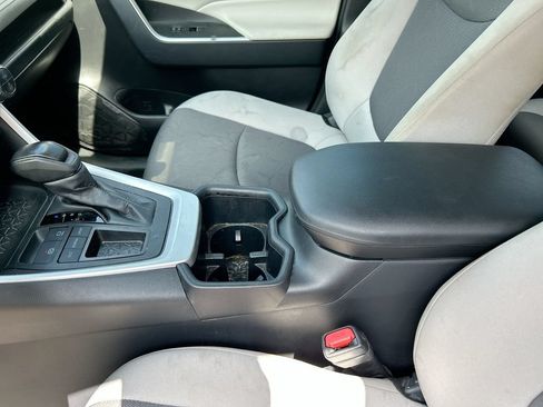 Certified 2025 Toyota RAV4 XLE FWD image 29