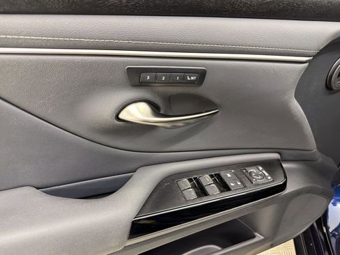 Certified 2024 Lexus ES 350 w/ Premium Package image 32