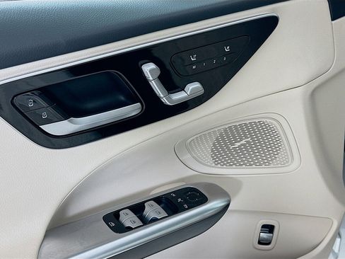 Certified 2025 Mercedes-Benz C 300 Sedan image 18