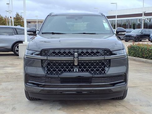 New 2025 Lincoln Navigator Black Label AWD/4WD image 5