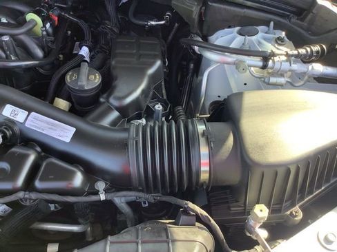 Used 2023 Jeep Grand Cherokee Altitude AWD/4WD image 32