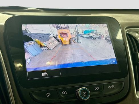 Used 2023 Chevrolet Malibu LT FWD image 14