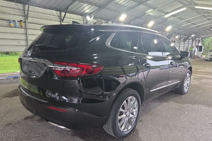 Used 2021 Buick Enclave Premium w/ Sun and Sites Package FWD image 3