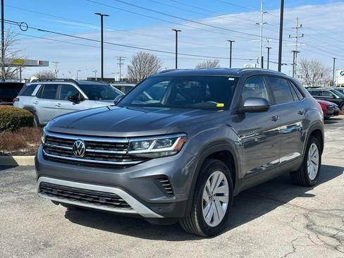 Used 2023 Volkswagen Atlas Cross Sport SE image 3