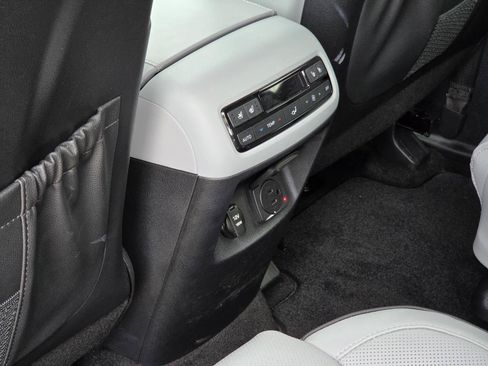 Used 2024 Hyundai Palisade SEL w/ Premium Package FWD image 32