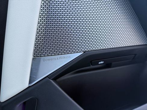 Used 2024 BMW 760i xDrive w/ Executive Package image 32