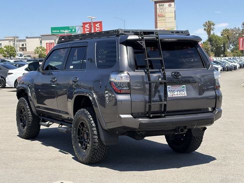Used 2020 Toyota 4Runner TRD Off-Road Premium AWD/4WD image 45