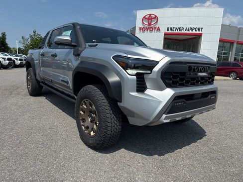 New 2025 Toyota Tacoma Trailhunter image 2