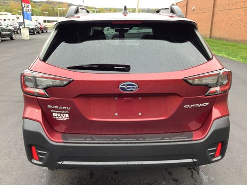 Used 2022 Subaru Outback Premium image 4