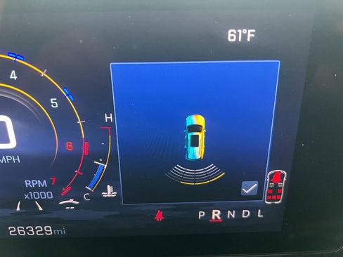 Used 2025 Chevrolet Traverse LT FWD image 31