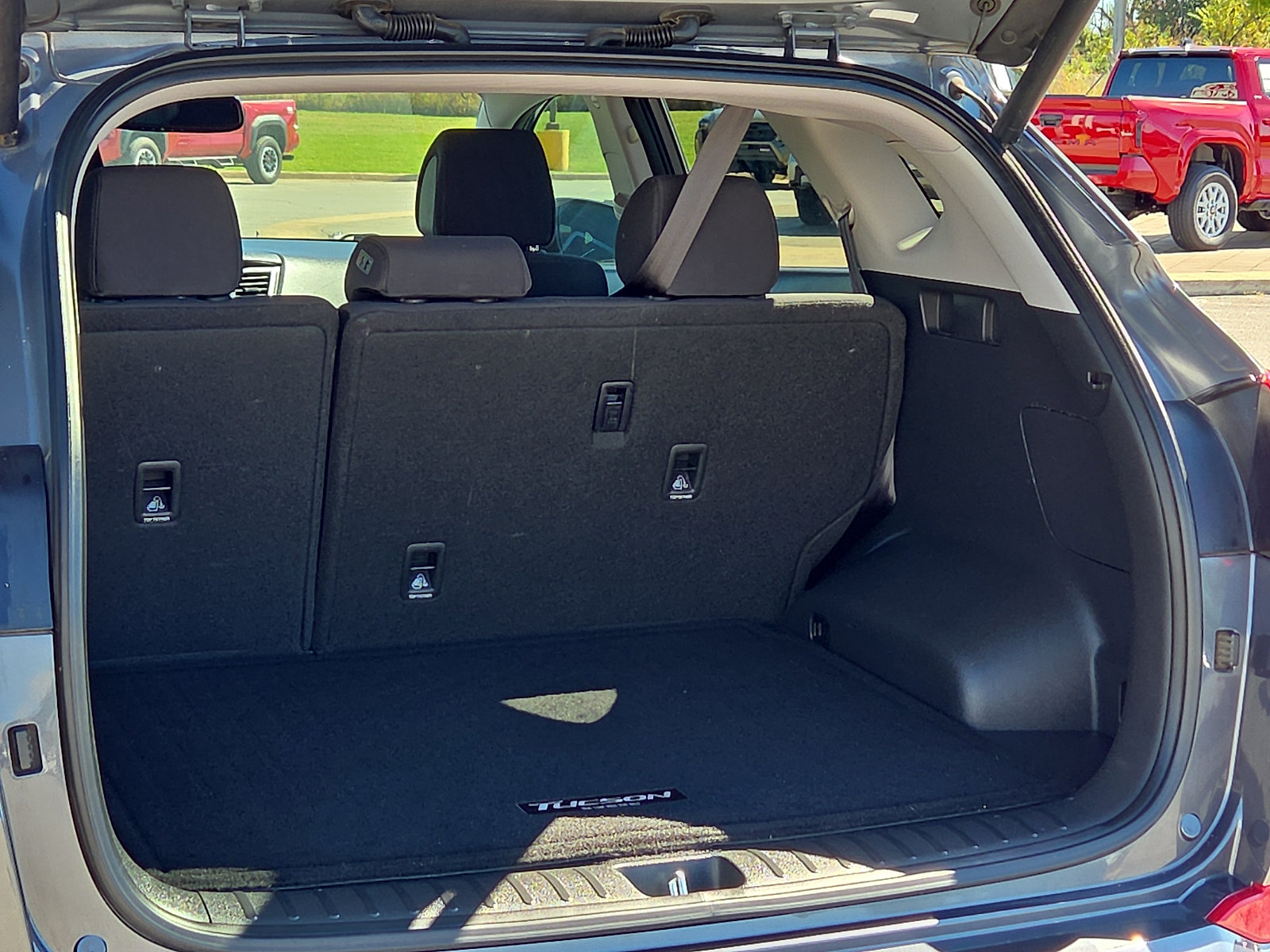 Used 2018 Hyundai Tucson Value AWD/4WD image 9