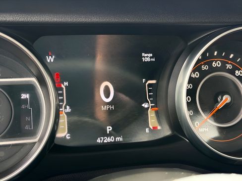 Used 2023 Jeep Gladiator Overland AWD/4WD image 21