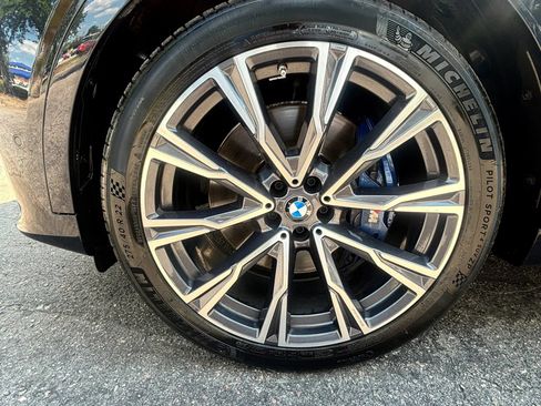 Used 2021 BMW X7 M50i AWD/4WD image 40