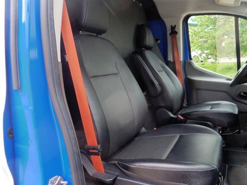 Used 2021 Ford Transit 250 Low Roof RWD image 11