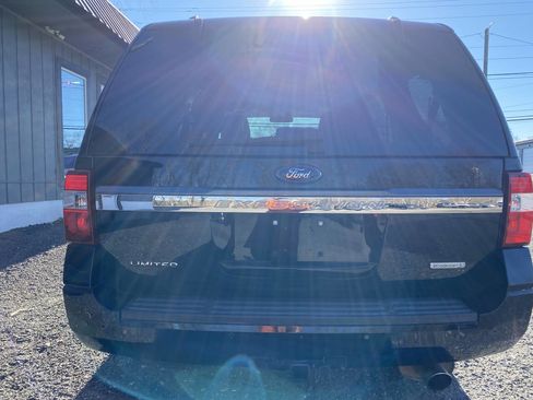 Used 2017 Ford Expedition Limited w/ Equipment Group 301A image 6