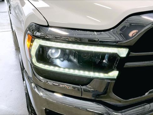 Used 2021 RAM 2500 Big Horn w/ Level 1 Equipment Group image 31