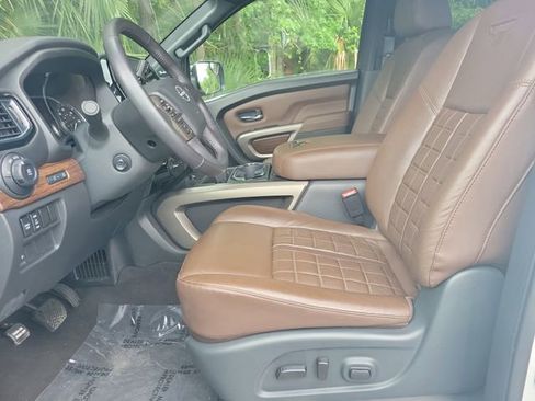 Used 2024 Nissan Titan Platinum Reserve w/ Moonroof Package AWD/4WD image 17