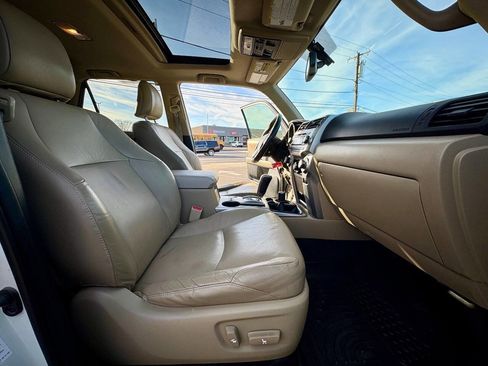 Used 2011 Toyota 4Runner SR5 image 39