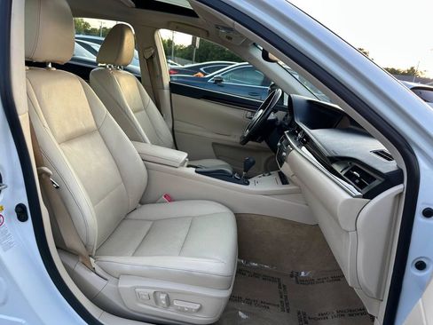 Used 2013 Lexus ES 350 w/ Luxury Pkg FWD image 28