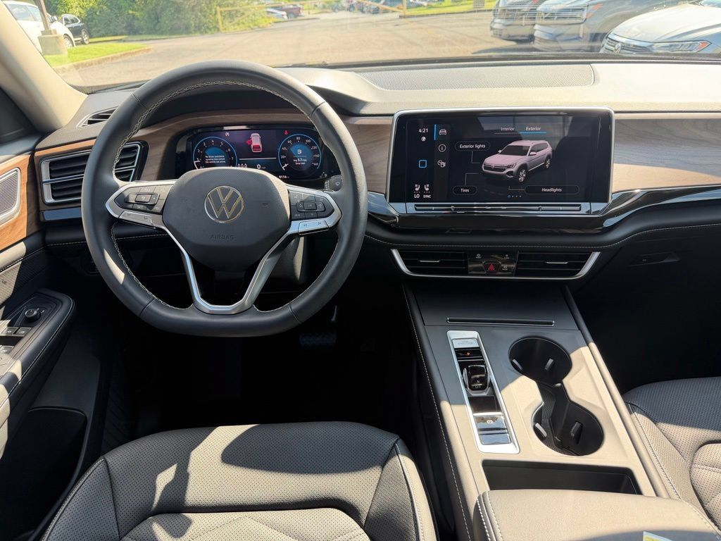Used 2026 Volkswagen Atlas SE FWD image 24